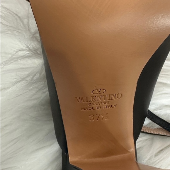 Valentino Garavani Black Rock Studded Ankle Strap Leather Heels 7.5/ 37.5 NWT - Picture 7 of 12